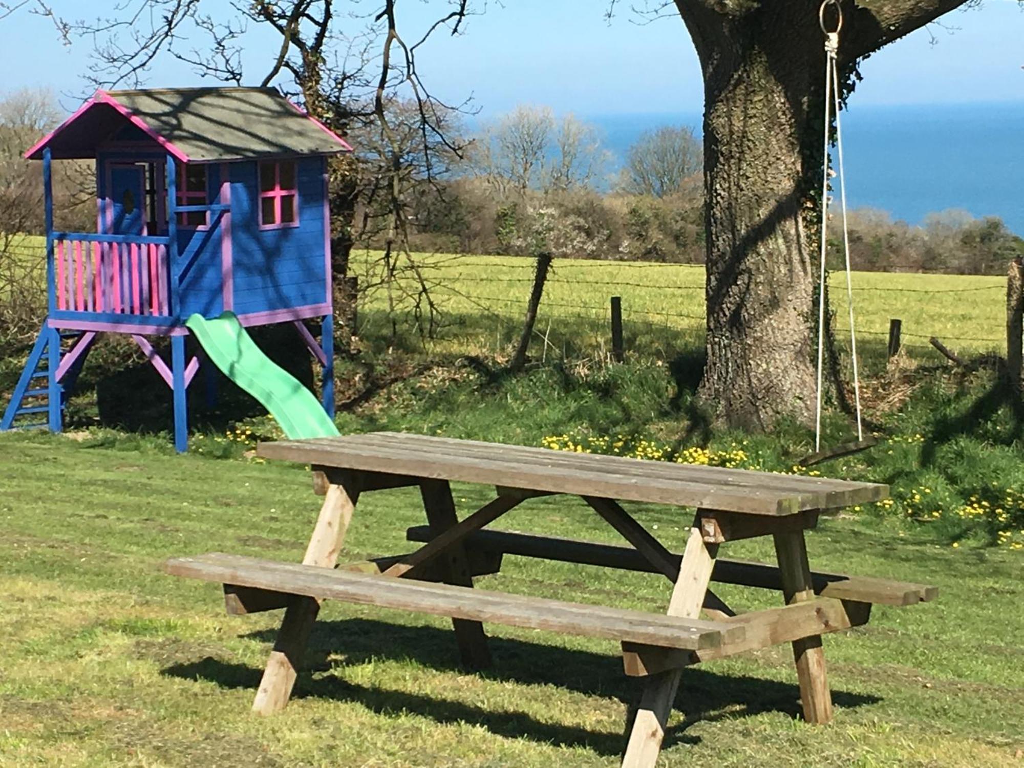 Penlan Coastal - Cornerstone Holiday home *